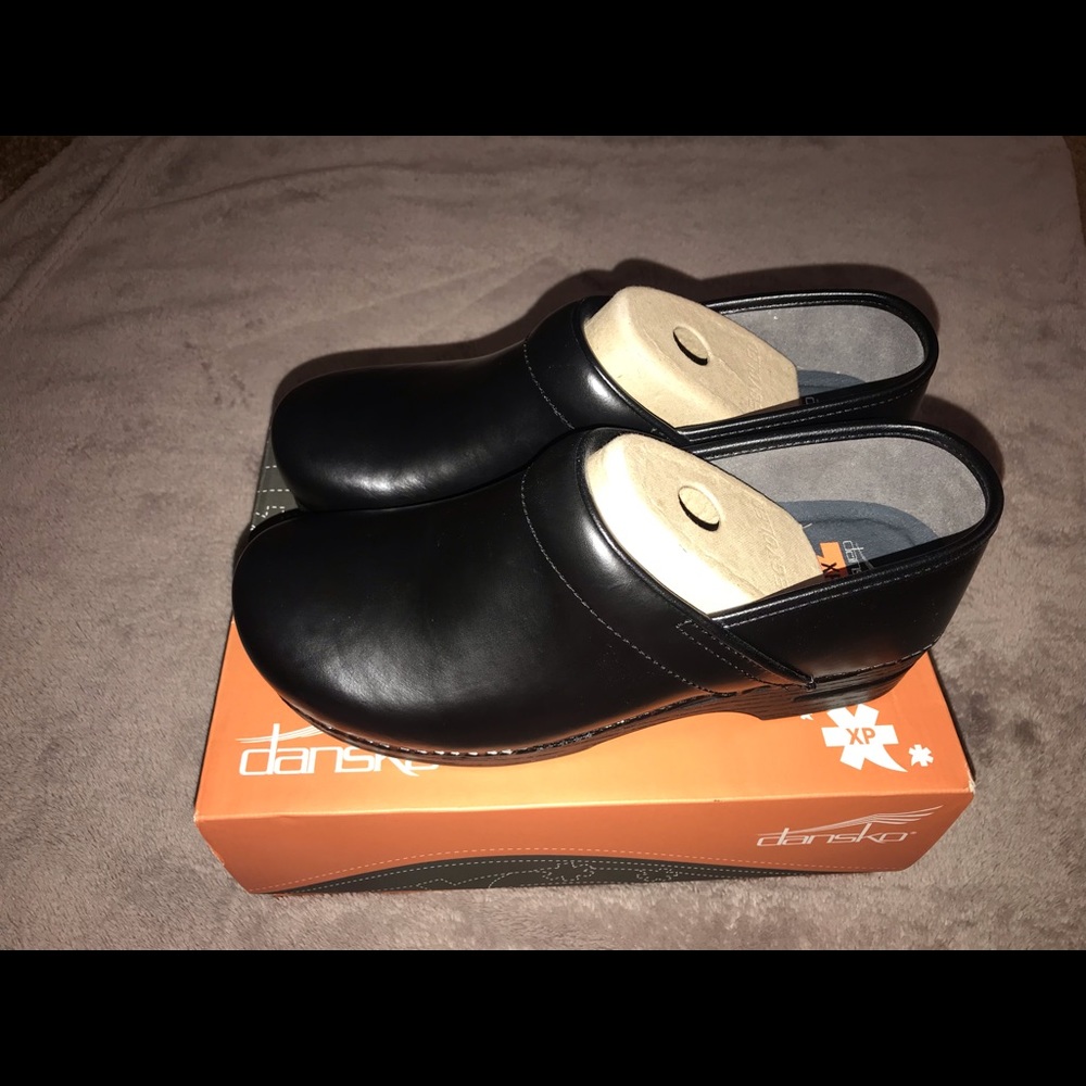 Dansko Men’s Shoes